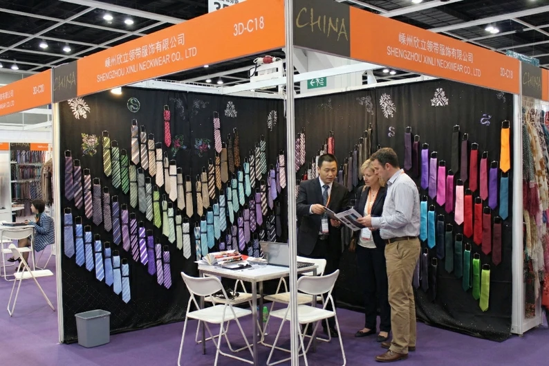 Exhibitions & Customers Visiting Exhibitions & Customers Visiting